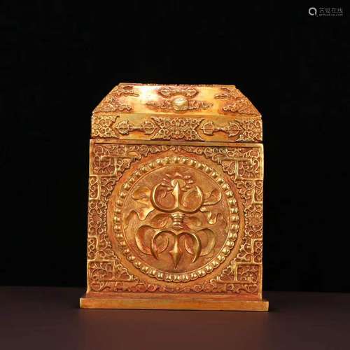 A Gilt Bronze Auspicious Pattern Seal Box