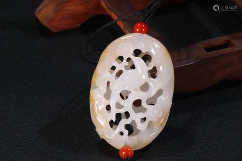 A Hetian Jade Auspicious Pattern Sachet