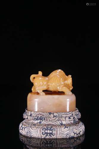 A Tianhuang Stone Beast Carved Seal