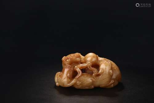 A Hetian Jade Beast Carved Ornament