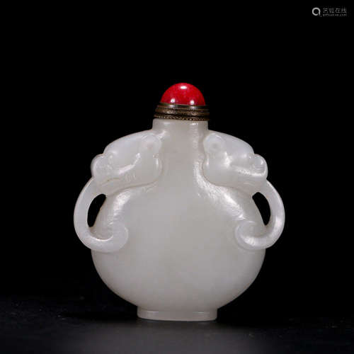 A DOUBLE BEAST EARS WHITE JADE SNUFF BOTTLE