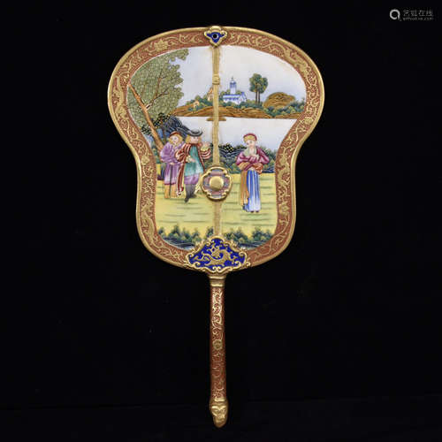 A WESTERN COLORED GILT-INLAID FIGURES PORCELAIN FAN ORNAMENT