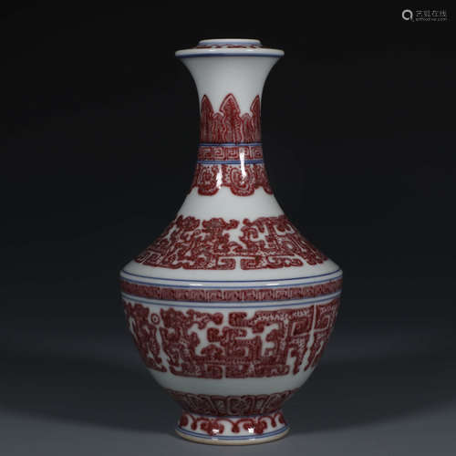 A BLUE WHITE UNDERGLAZED RED FLORAL PORCELAIN VASE