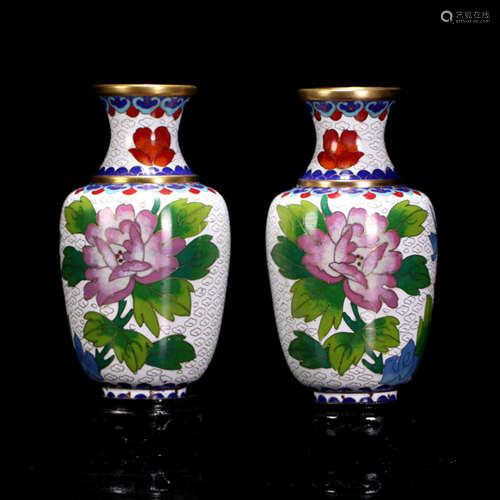 A PAIR OF CLOISONNE ENAMEL FLOWER BIRD MOTIF VASE