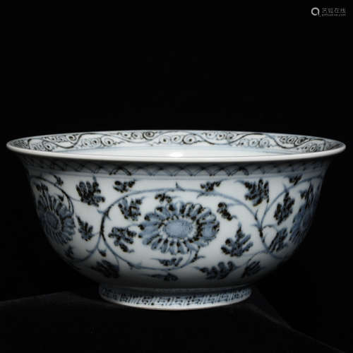 A BLUE WHITE FLOWER MOTIF PORCELAIN BOWL