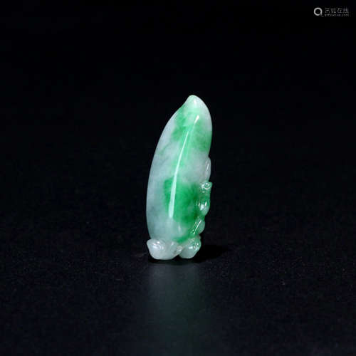 A JADEITE PENDANT