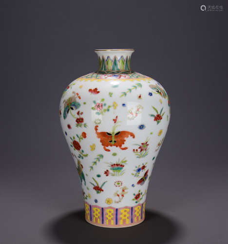 A FAMILLE ROSE BUTTERFLIES PORCELAIN MEIPING VASE