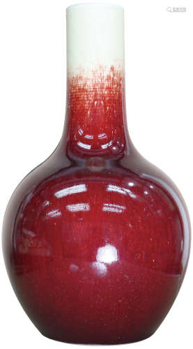 清乾隆 民國 祭紅釉天球瓶