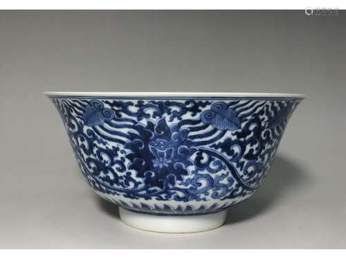 A BLUE AND WHITE BOWL