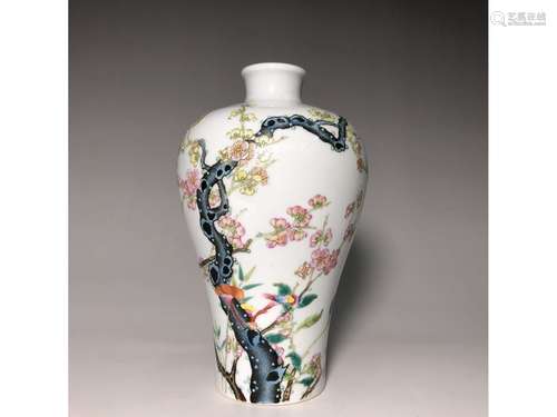 A FAMILLE ROSE VASE, YONGZHENG MARK