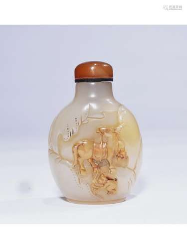 AN AGATE SNUFF BOTTLE