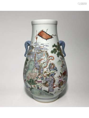 A FAMILLE ROSE VASE,DAOGUANG MARK