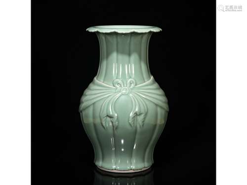 A CELADON VASE, QIANLONG MARK