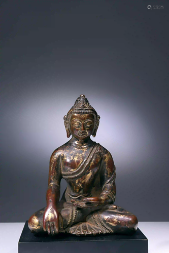 SITTING BUDDHA