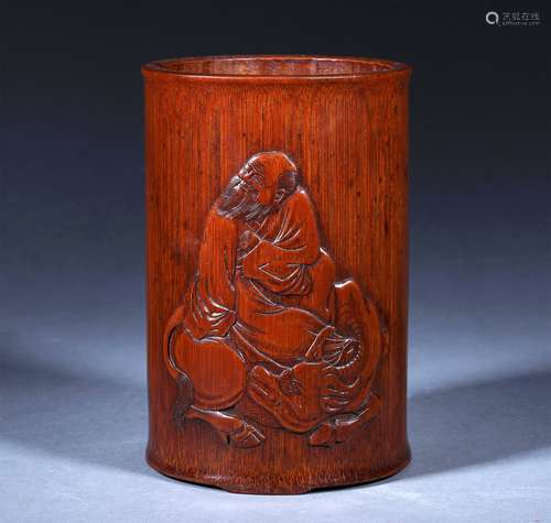 A QING DYNASTY CARVED BAMBOO CHARACTER SHAPE BRUSH POT