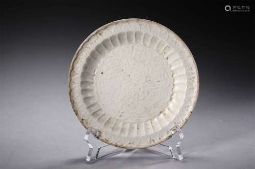 A SONG DYNASTY DING KILN PLATE
