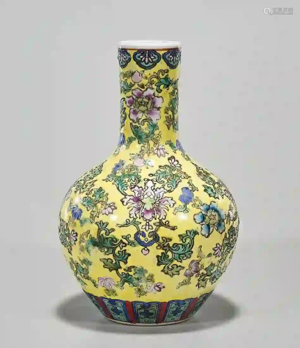 Chinese Enameled Porcelain Vase