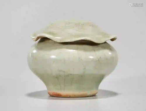 Chinese Yuan-Style Porcelain Covered Jar