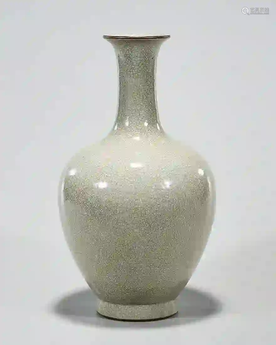 Chinese Crackle Glazed Porcelain Vase