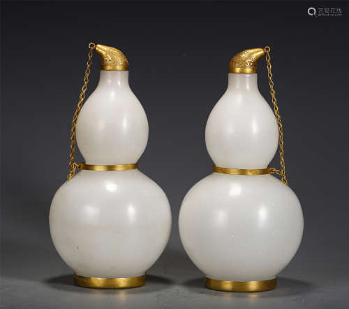 A PAIR OF CHINESE GOLD PLATED LIULI GOURD SHAPE BOTTLES