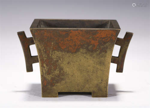 CHINESE  BRONZE DOUBLE HANDLE SQUARE CENSER