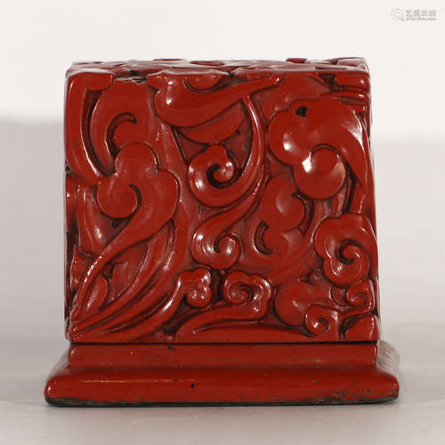 CHINESE CARVED LACQUERWARE SEAL BOX