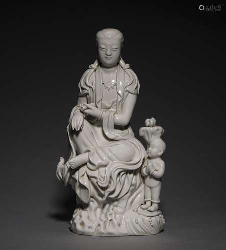 A MING DYNASTY DEHUA KILN GUANYIN STATUE