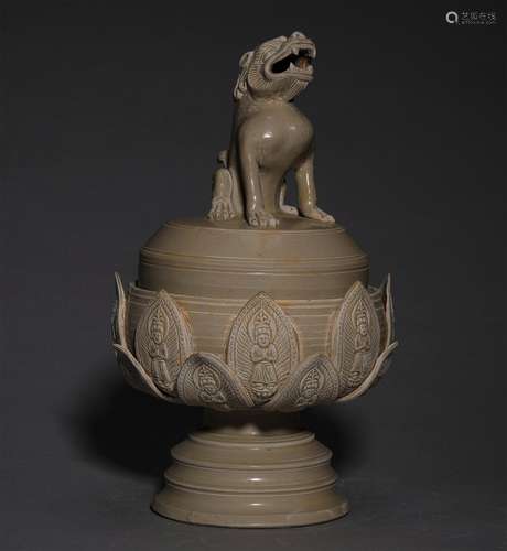 A SONG DYNASTY DING KILN INCENSE BURNER