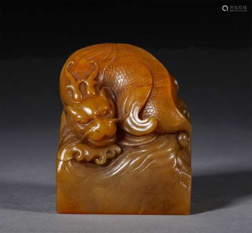 A QING DYNASTY TIANHUANG STONE SEAL