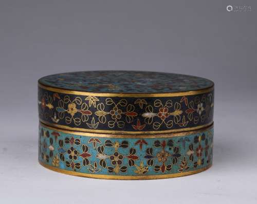 A MING DYNASTY CLOISONNE BOX WITH LID