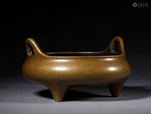 A QING DYNASTY PHOENIX EYE SHAPE INCENSE BURNER