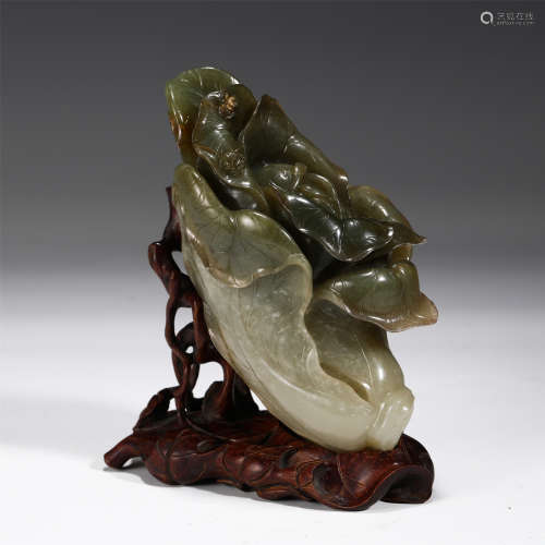 CHINESE JADE VEGETABLE SHAPED ORNAMENT ON HARDWOOD STAND