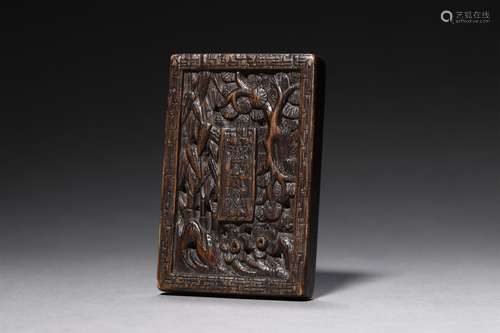 A QING DYNASTY AGARWOOD PENDANT