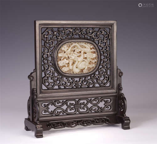 A CHINESE ZITAN INLAID JADE OPENWORK CARVING DRAGON TABLE SCREEN