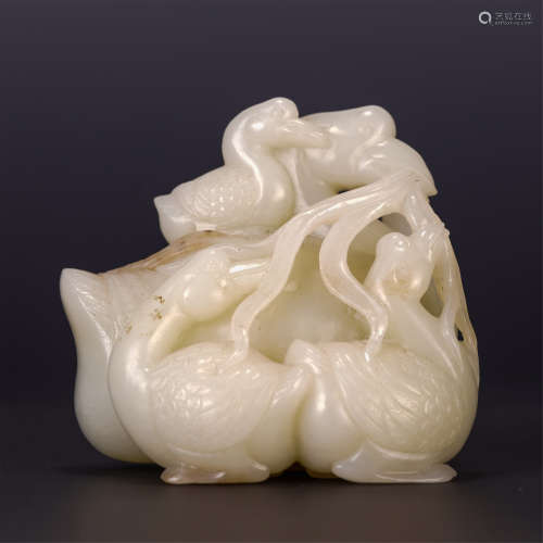 A CHINESE WHITE JADE GEESE TABLE ITEM