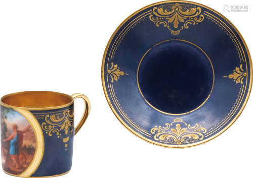 十八世紀藍釉描金開光人物杯組