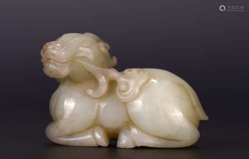 A CHINESE JADE BEAST TABLE ITEM