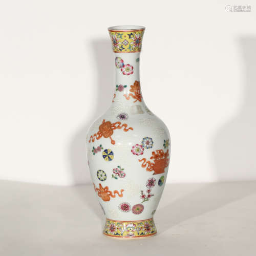 CHINESE FAMILLE ROSE PORCELAIN VIEWS VASE WITH EIGHT IMMORTALS PATTERN