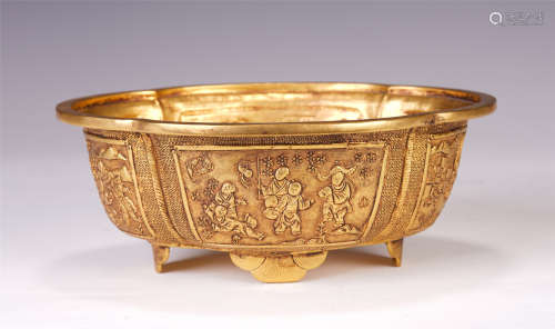 A CHINESE GILT BRONZE ENGRAVE CHILDREN PLAYING DESIGN BEGONIA BASIN