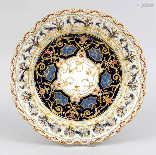 Exceptional ornamental plate, KPM B