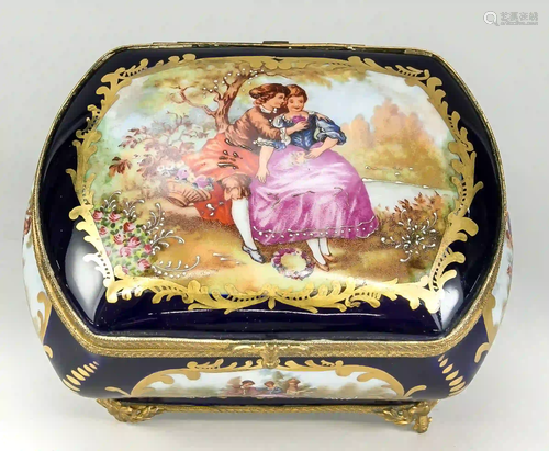 Large lidded box, in the style of S