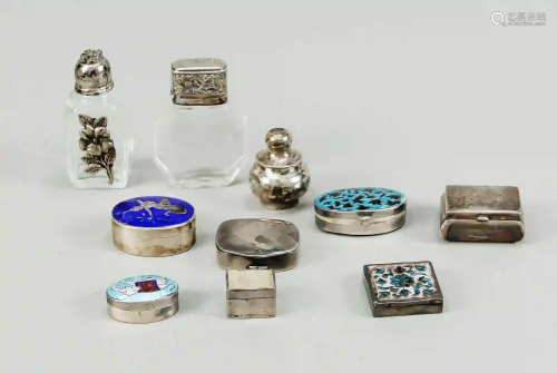 Ten pillboxes or flasks, 20th c., d
