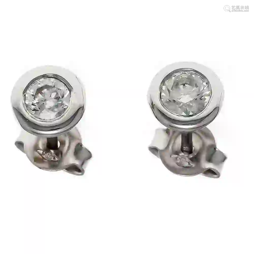 Brilliant ear studs WG 585/000 wit