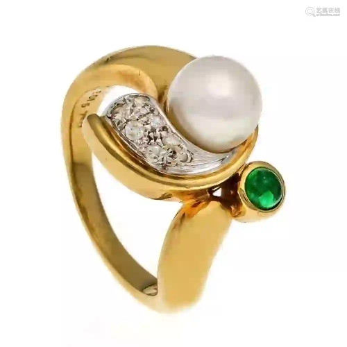 Akoya emerald and diamond ring, go