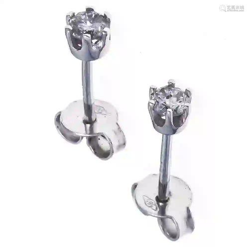 Brilliant ear studs WG 585/000 wit