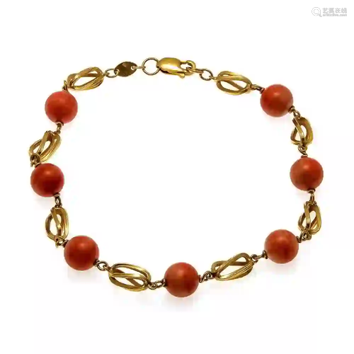 Coral bracelet GG 750/000 with 7 c