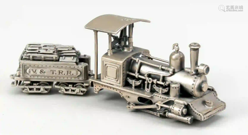 Miniature locomotive with tender, I