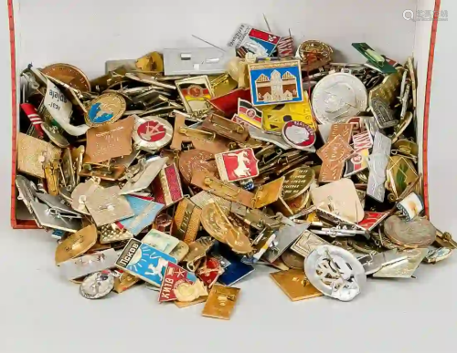 Large lot with Eastern Bloc badges