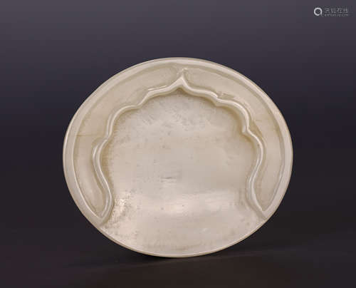 A CHINESE RUYI SHAPE WHITE JADE BRUSH WASHER