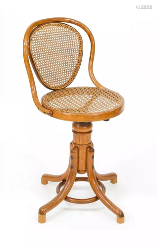 Thonet chair around 1910, curved be